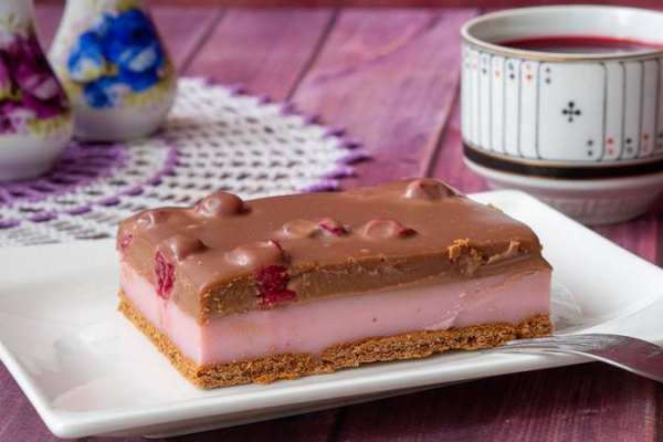 Ciasto różowa nuta – ciasto, które podbija internet