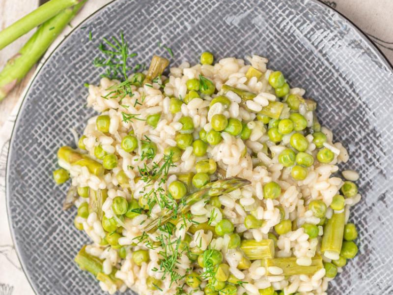 Wiosenne risotto ze szparagami