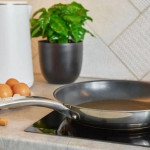 Garnki na indukcję ze...