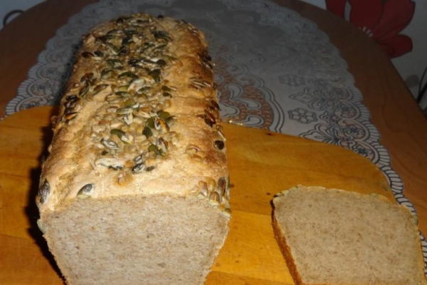 Chleb żytni na zakwasie (dwufazowy)Chleb żytni na zakwasie (dwufazowy).