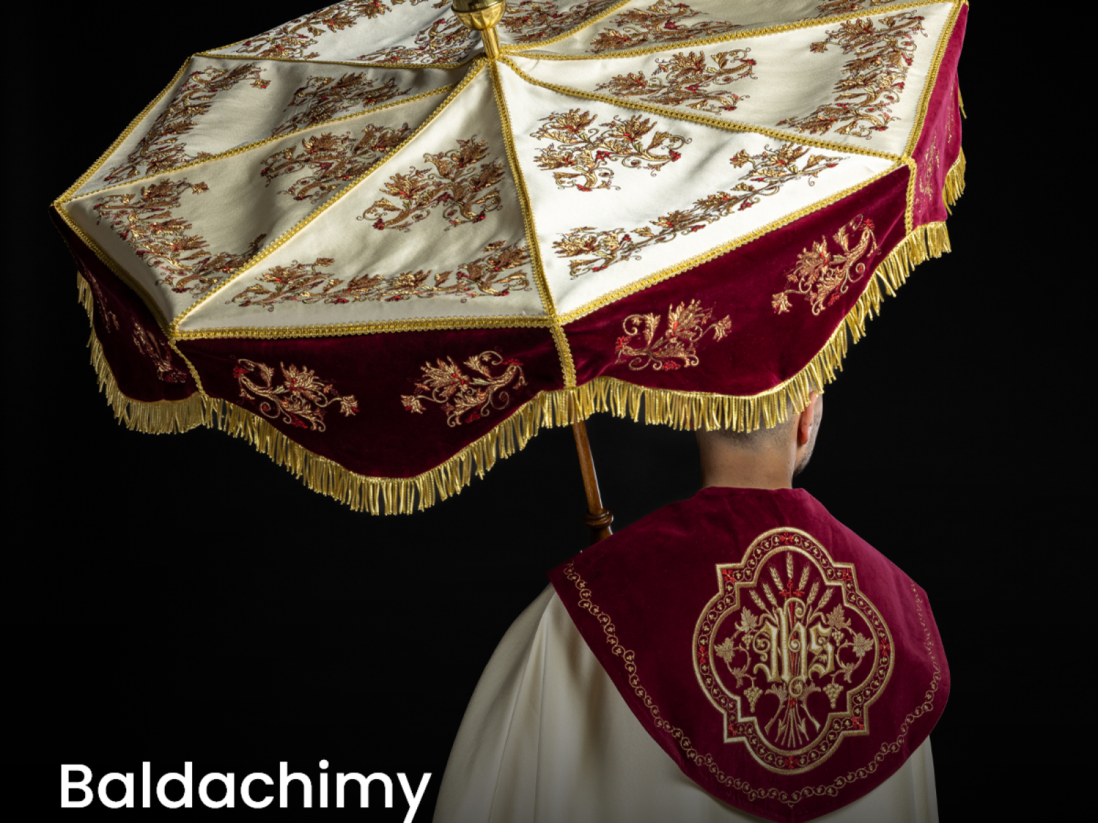 Boże Ciało: Uroczyste Przejście przez Miasto – Rola Baldachimu i Jego Wyboru