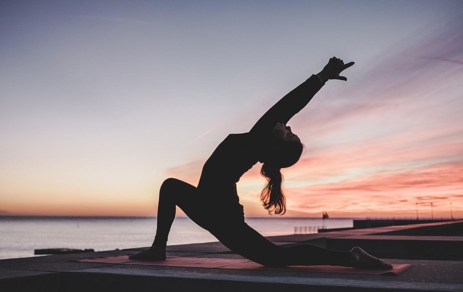 Jakie miejsce łączy kuchnię roślinną z przestrzenią jogi i stylu życia wellness?