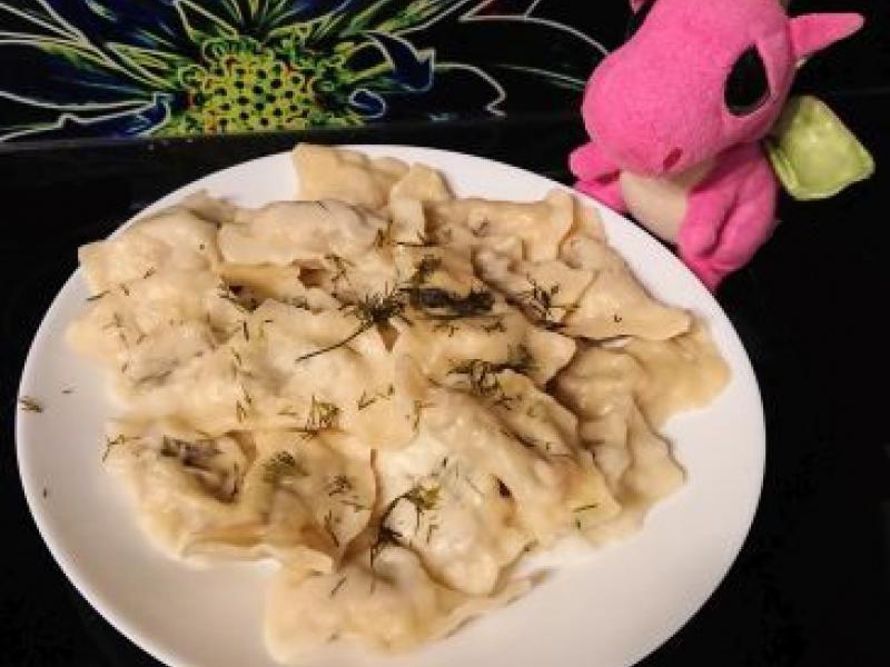 Pierogi z boczkiem i pieczarkami