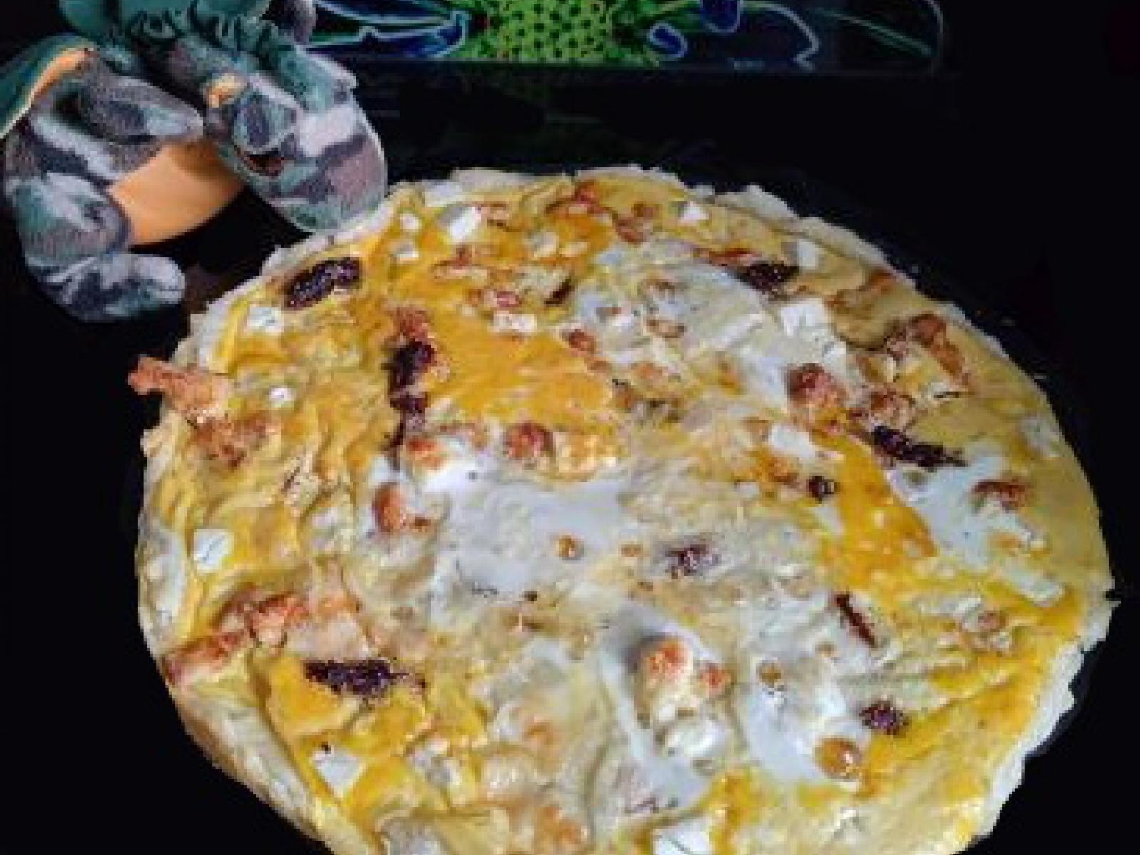 Tarta z kurczakiem i suszonymi pomidorami