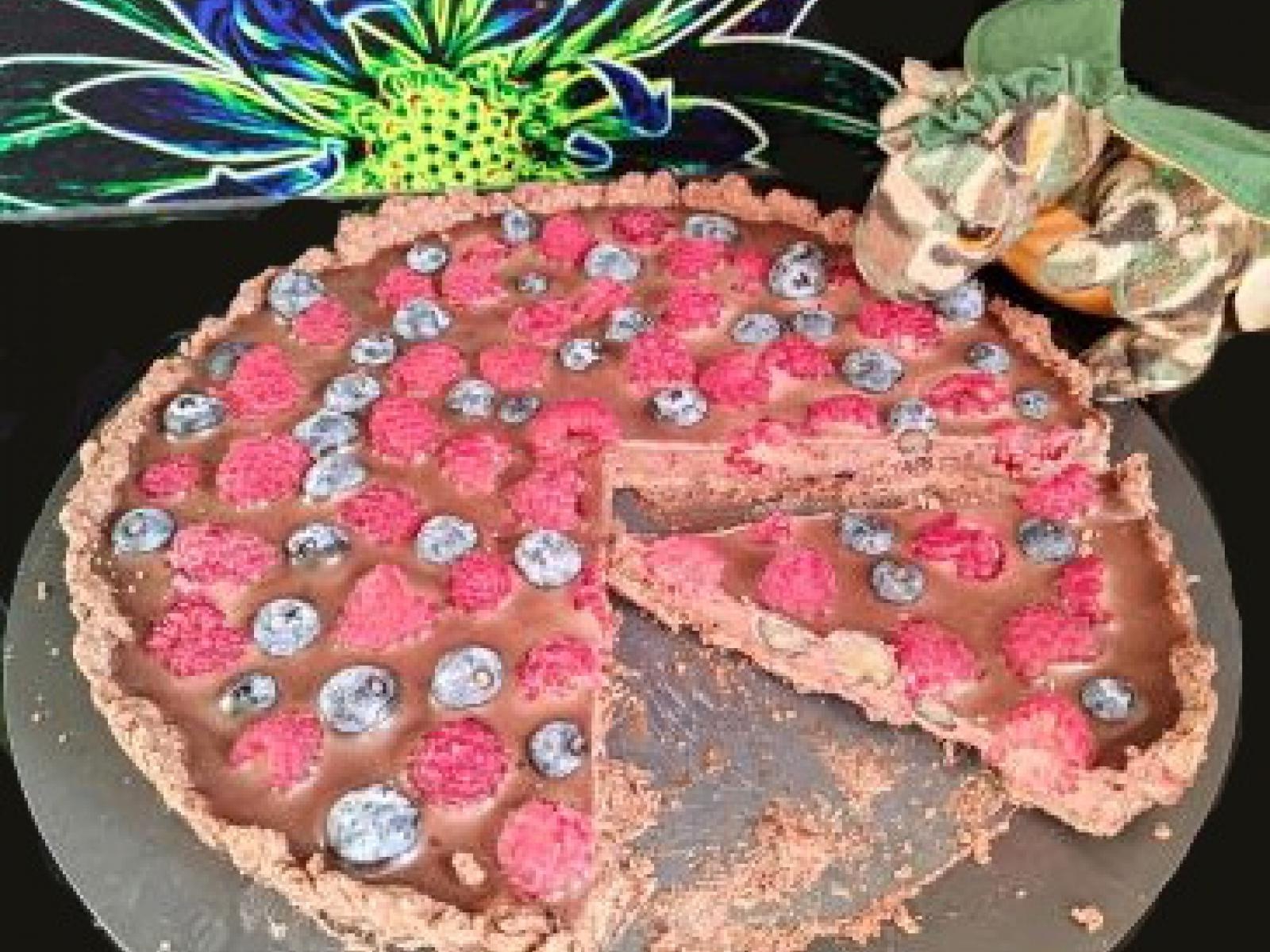 Tarta czekoladowa z owocami