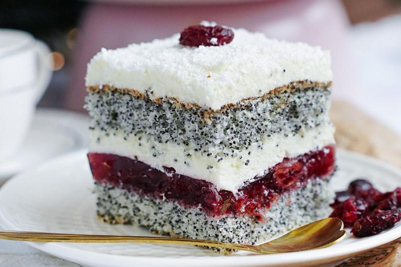 Ciasto makowe z kremem budyniowym