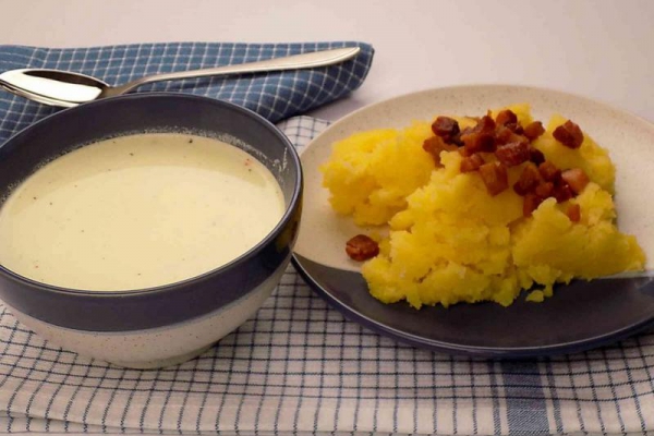 Biała polewka czyli pyszna zupa z maślanki