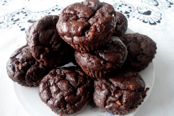 Dietetyczne muffinki czekoladowo - bananowe