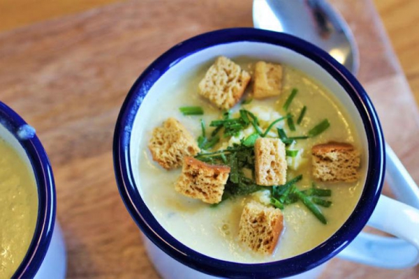 Cauliflower cheese soup