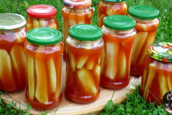 Ogórki w zalewie ketchupowej z przepisu dziadzia Stasia