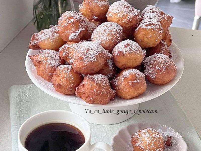 Zeppole – włoskie mini pączki z ricottą