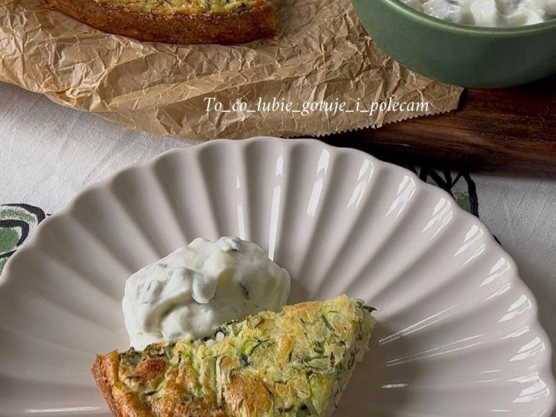 Keto tarta z cukinii