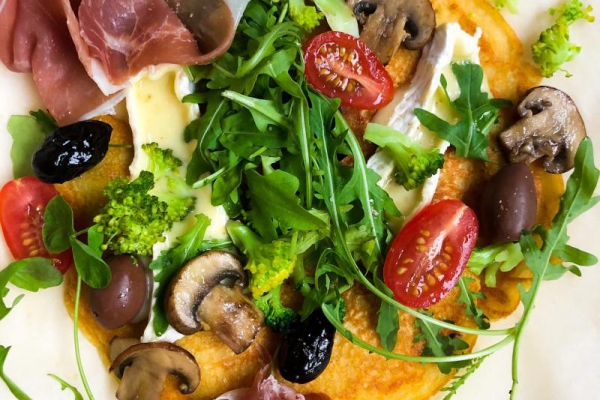 Wegański omlet z ciecierzycy – soca bez jajek i bez glutenu