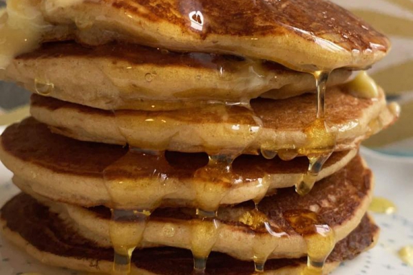 Pancakes puszyste i mięciutkie bezglutenowe placuszki – wegańskie