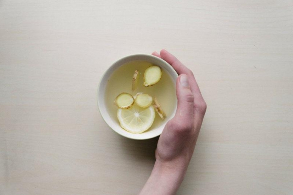 Cytryny w syropie cukrowym z imbirem do herbaty
