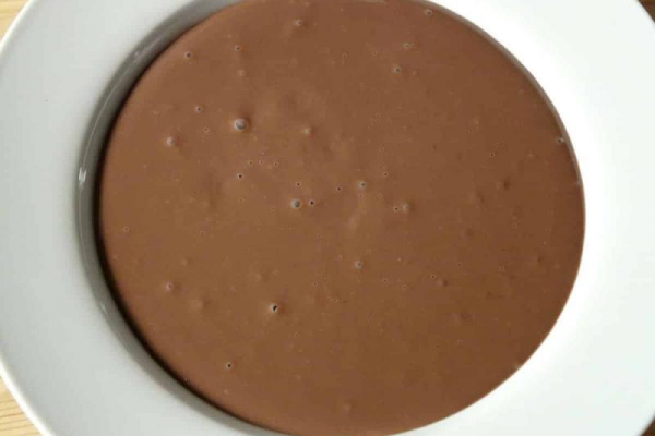 Prawdziwy budyń czekoladowy z gorzkim kakao