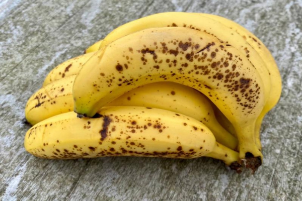 Jak wykorzystać dojrzałego banana w kuchni? 5 pomysłów