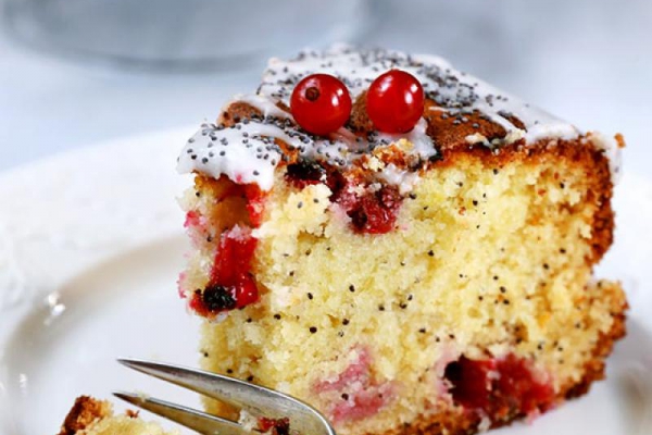 Najlepsze ciasto ucierane – cytrynowe z makiem i porzeczkami – Puszyste i wilgotne