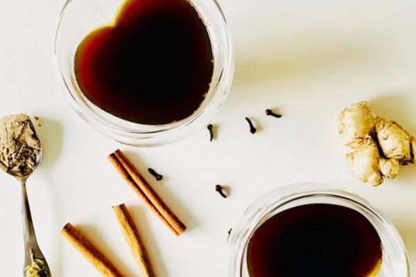 Aromatyczna kawa według pięciu przemian – najlepsza na jesień i zimę