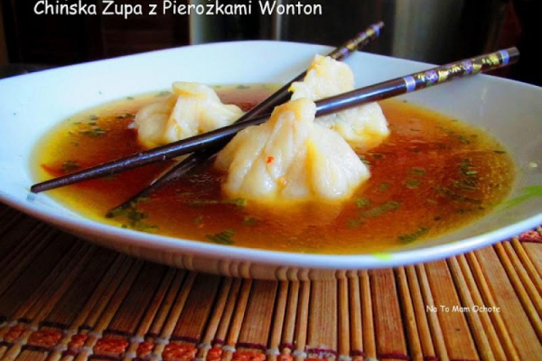 Chińska Zupa z Pierożkami Wonton