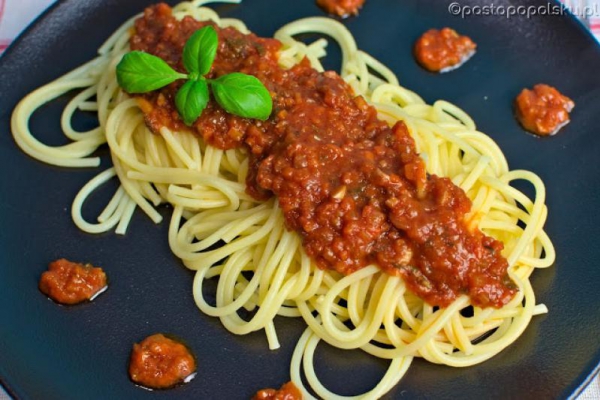 Spaghetti z  oszukanym  sosem (czyli: Sugo finto po raz drugi)