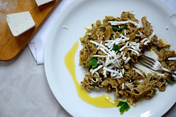 ravioli bezglutenowe z komosy ryżowej, tagliatelle czy raczej łazanki..z salsą truflową