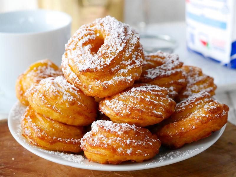 Gniazdka (pączki hiszpańskie)