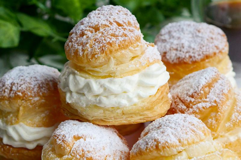 Ptysie z ciasta francuskiego