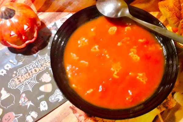 Zupa pomidorowa na Halloween