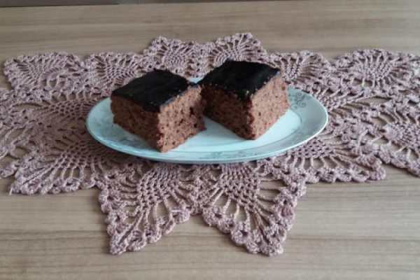 Ciasto czekoladowe z powidłami