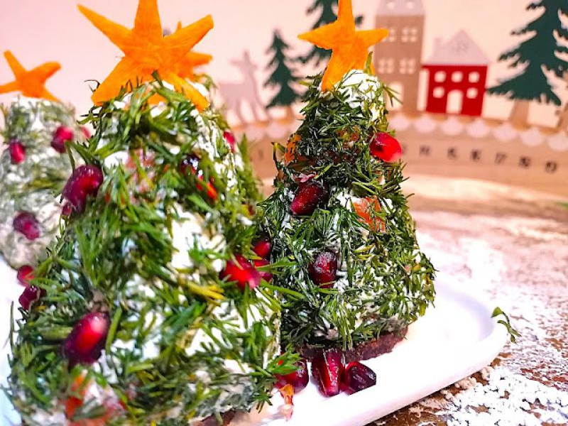 Choinki z twarogu i wędzonego łososia