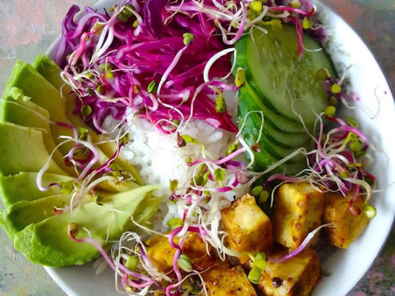 Bowl z ryżem i warzywami