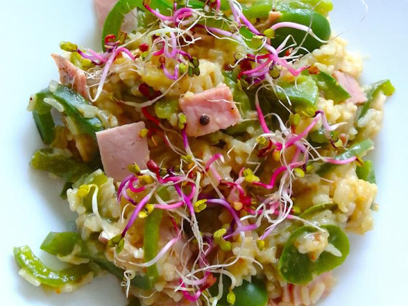 Risotto z szynką i papryką