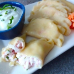 Pierogi z serem i sosem...