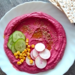 Hummus z burakiem
