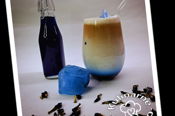 Blue Iced Coffee z Syropem Butterfly Pea