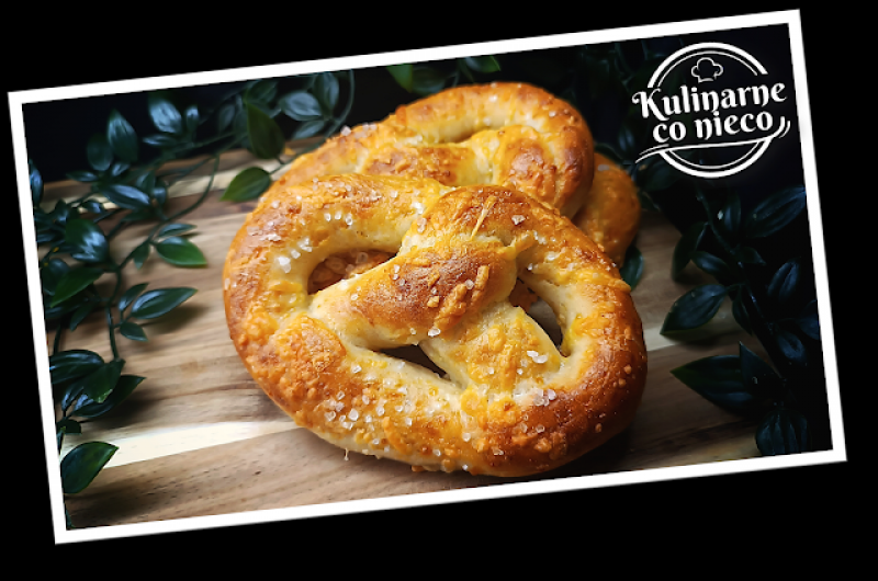 Fit Wysokobiałkowe Precle z Cheddarem (*SERIA FIT*)