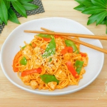 Noodle z kurczakiem i...