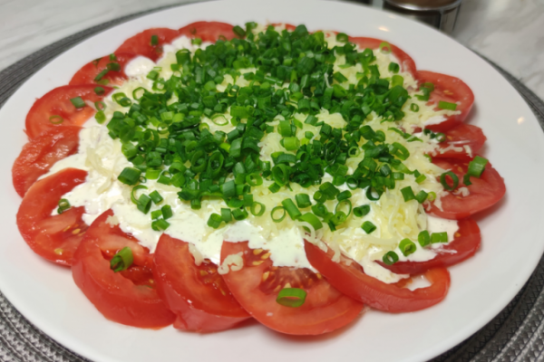 Pomidory pod pierzynką -  błyskawiczna przekąska