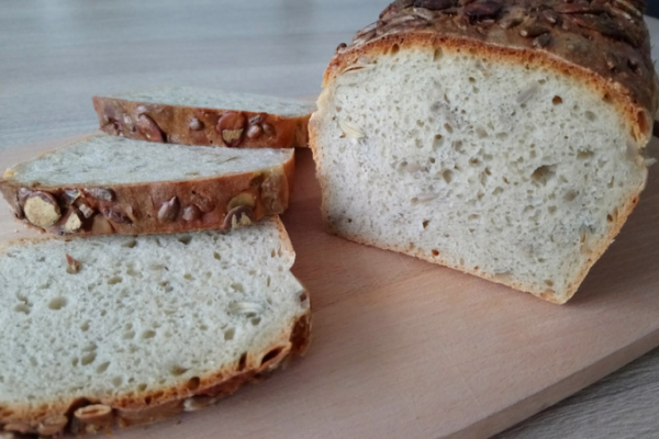 Prosty i smaczny chleb pszenno-żytni :)