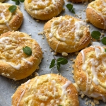 Drożdżówki z serem i...