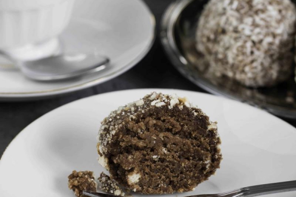 Bajaderki, czyli czekoladowo-rumowe kule z ciasta