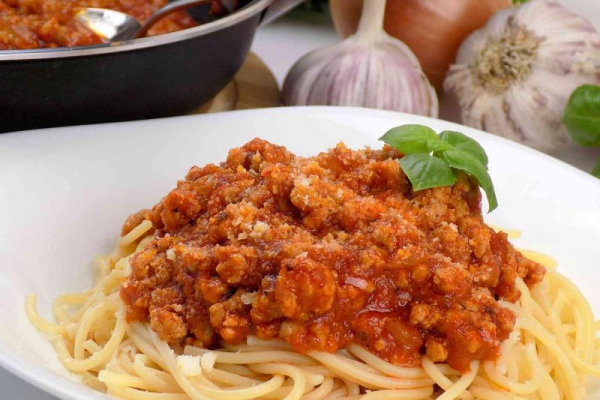 Przepis na spaghetti z mielonym