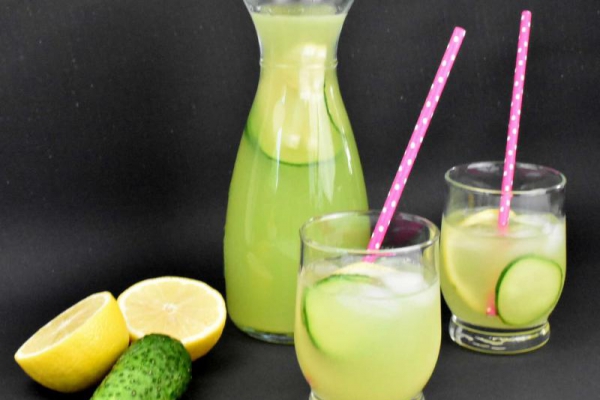 Lemoniada z ogórka i cytryny