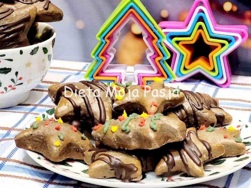 Wilgotne pierniki z miodem bez cukru