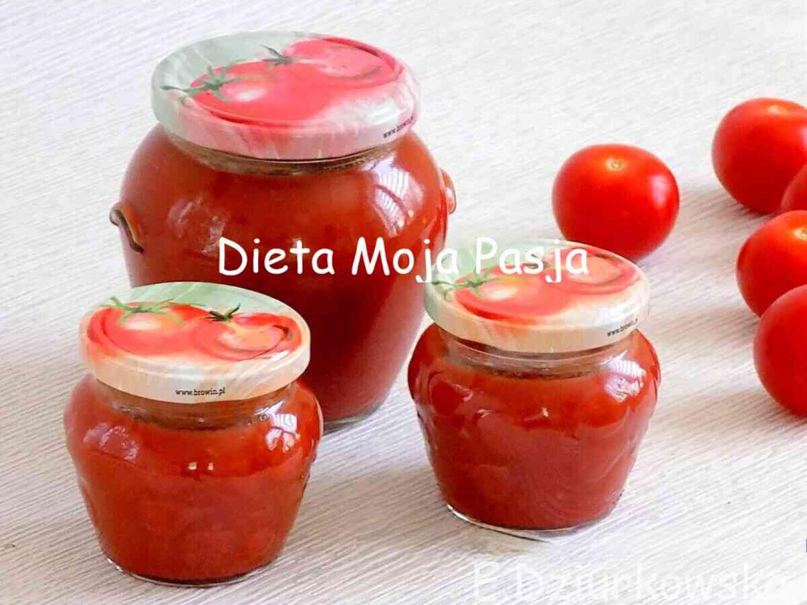 Domowy przecier pomidorowy – prosty przepis z samych pomidorów