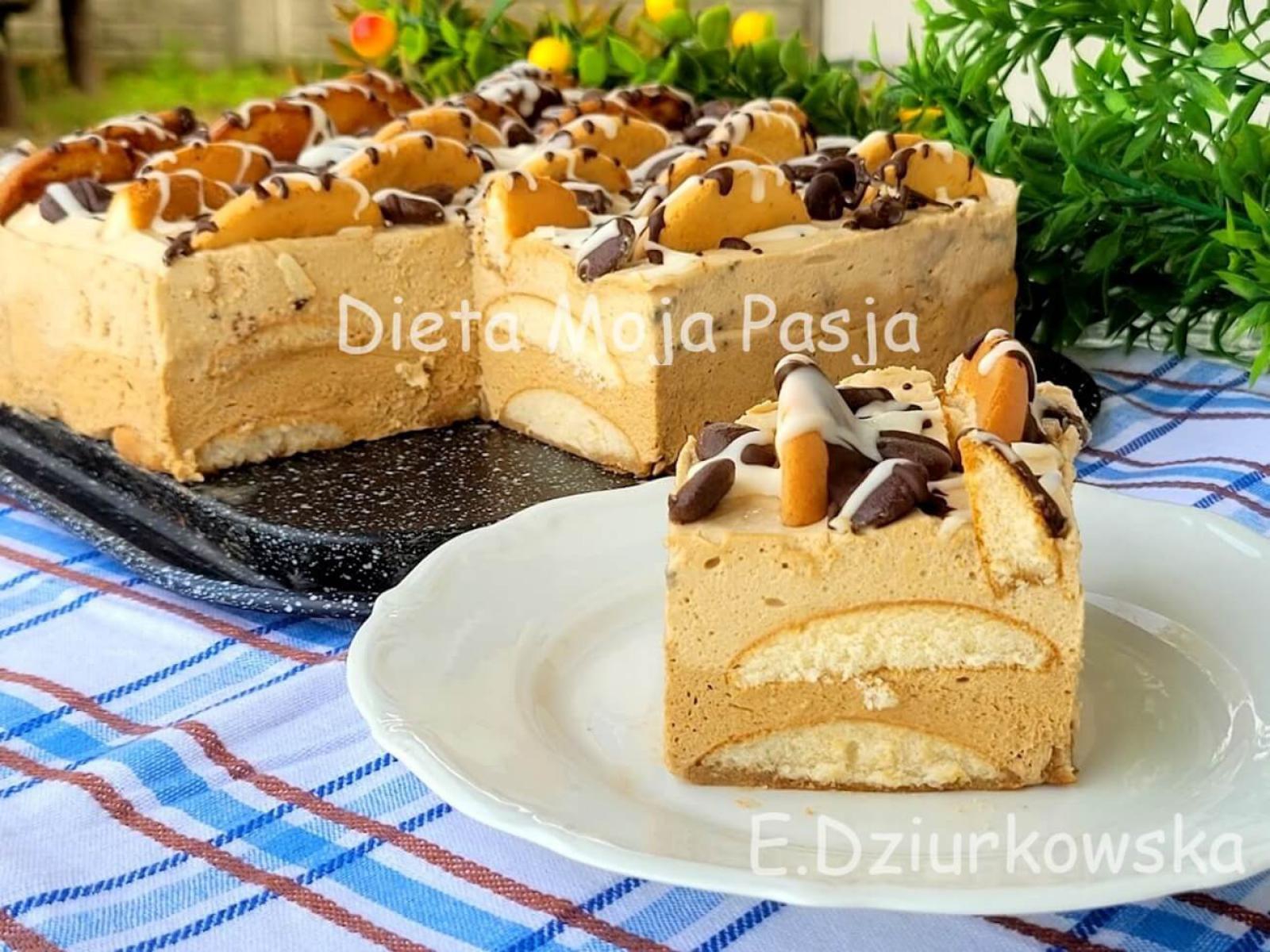 Kawowa góra lodowa pyszne i efektowne ciasto bez pieczenia
