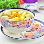 Jarzynowa zupa klopsikowa