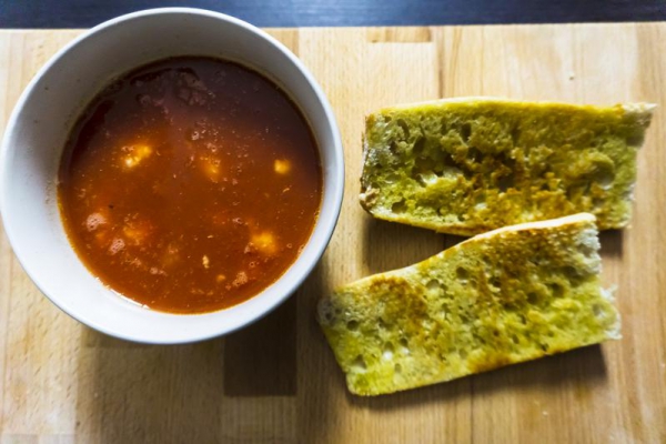 Zupa pomidorowa z rosołu (zupa krem).