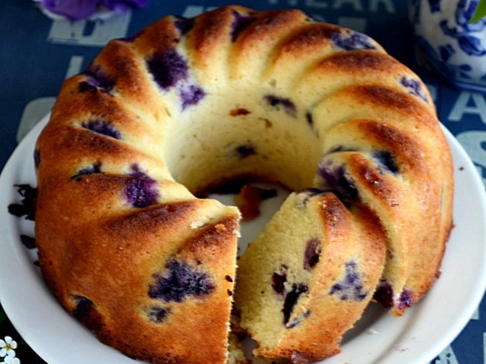 Babka z borówkami i mascarpone